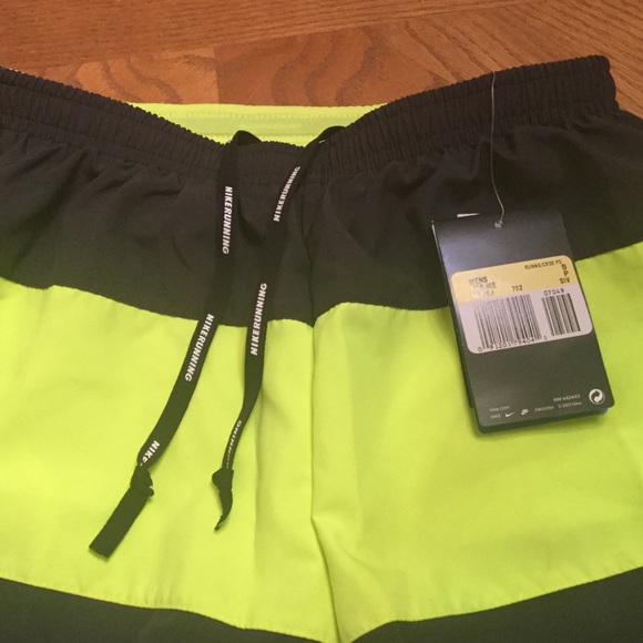 Nike Pants - BRAND NEW NIKE DRI-FIT RUNNING SHORT